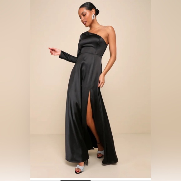 Lulus unreal dress - Picture 2 of 6